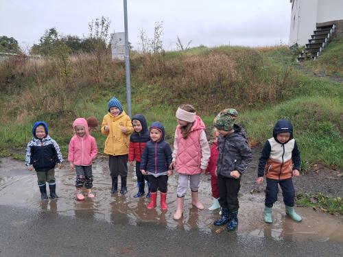 Skákání v kalužích- Sovičky